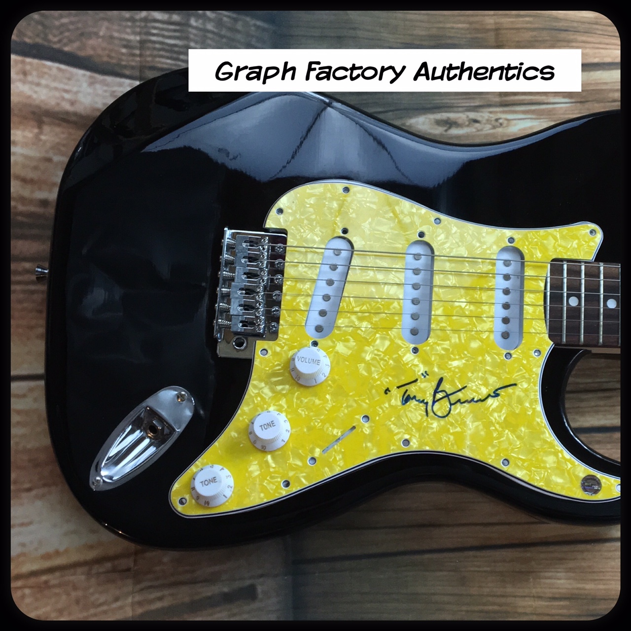 GFA Legendary Pop Singer * TONY BENNETT * Signed Electric Guitar PROOF T1 COA