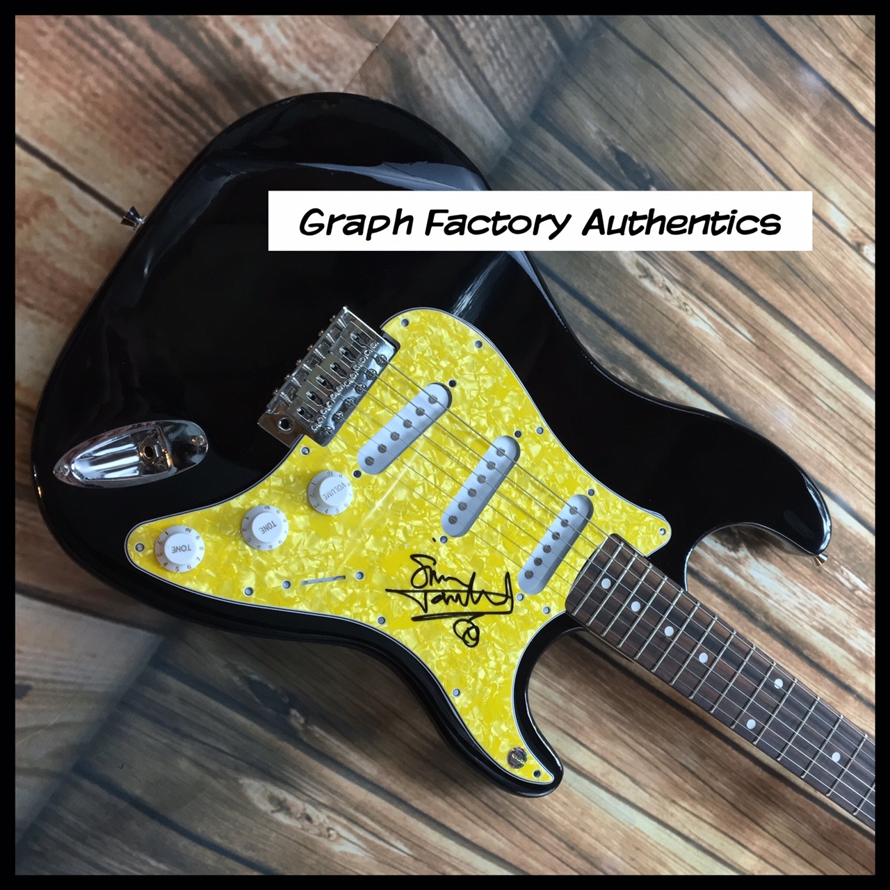 GFA The Who Guitarist * SIMON TOWNSHEND * Signed Electric Guitar COA