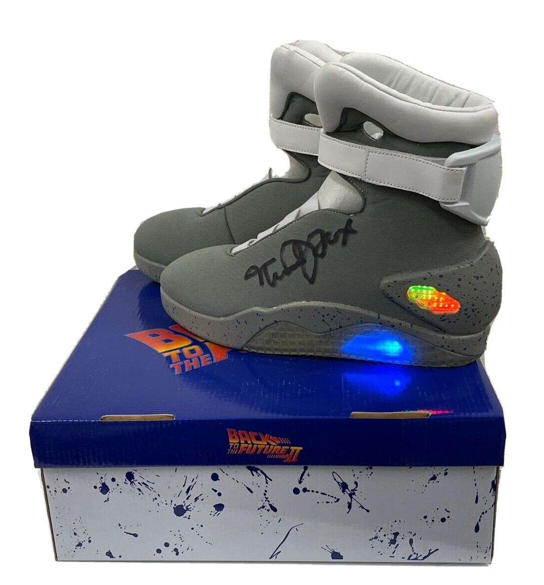 MICHAEL J FOX SIGNED BACK TO THE FUTURE SNEAKERS AUTHENTIC AUTOGRAPH BECKETT 10
