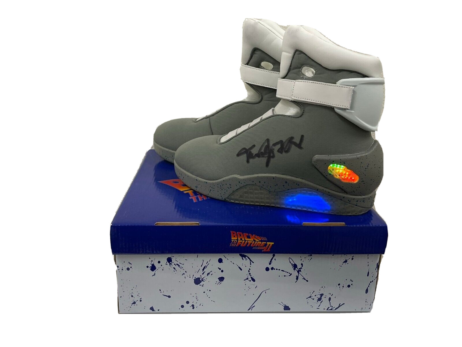 MICHAEL J FOX SIGNED BACK TO THE FUTURE SNEAKERS AUTHENTIC AUTOGRAPH BECKETT 23