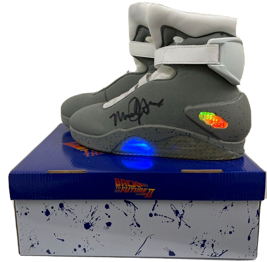 MICHAEL J FOX SIGNED BACK TO THE FUTURE SNEAKERS AUTHENTIC AUTOGRAPH BECKETT 30
