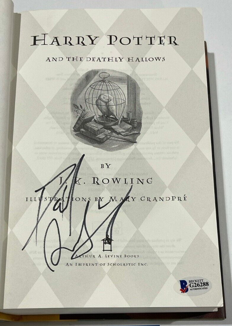 DANIEL RADCLIFFE SIGNED HARRY POTTER AND THE DEATHLY HALLOWS BOOK BECKETT 5