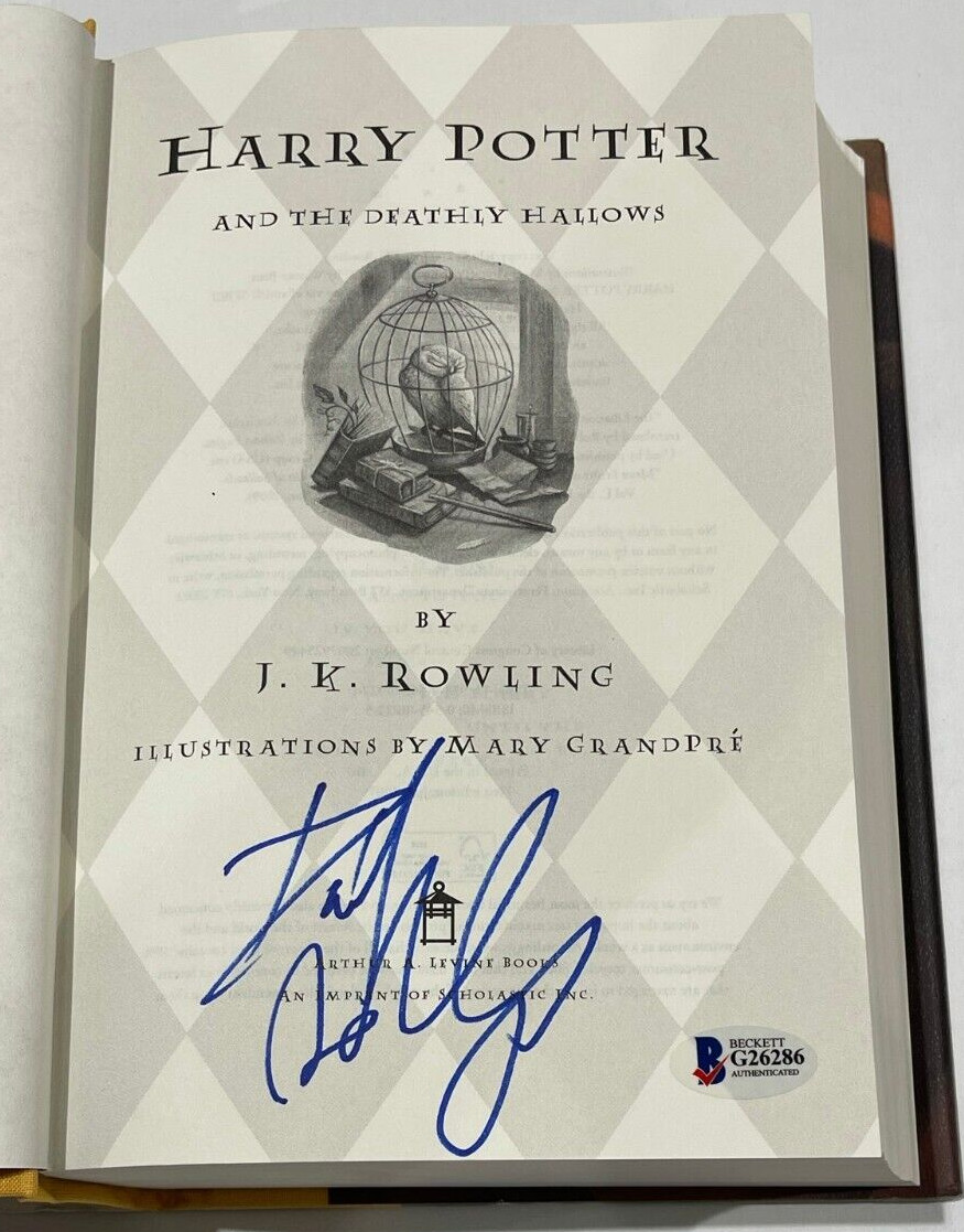 DANIEL RADCLIFFE SIGNED HARRY POTTER AND THE DEATHLY HALLOWS BOOK BECKETT 8