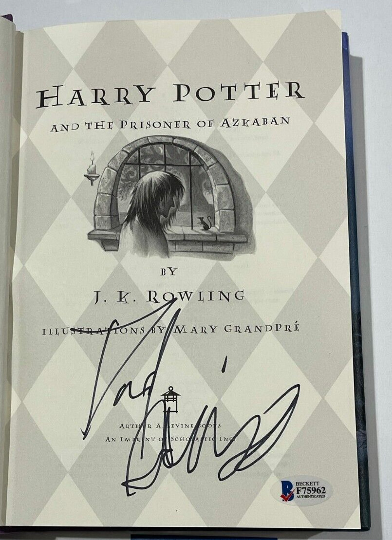 DANIEL RADCLIFFE SIGNED HARRY POTTER AND THE PRISONER OF AZKABAN BOOK BECKETT 3