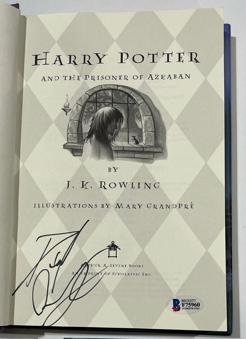 DANIEL RADCLIFFE SIGNED HARRY POTTER AND THE PRISONER OF AZKABAN BOOK BECKETT 4