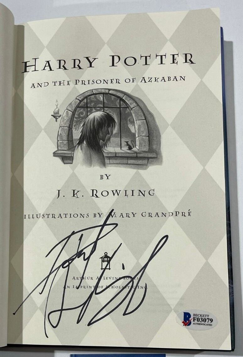 DANIEL RADCLIFFE SIGNED HARRY POTTER AND THE PRISONER OF AZKABAN BOOK BECKETT 16