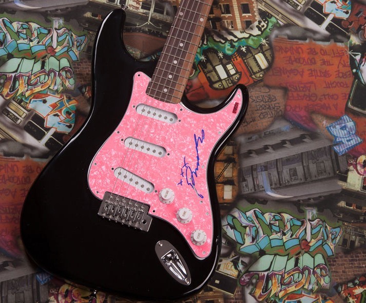 GFA Canadian Artist Merrill Nisker * PEACHES * Signed Electric Guitar LA1 COA