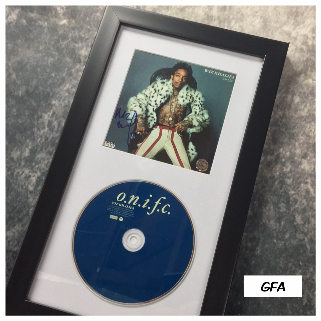 GFA AMERICAN RAPPER * WIZ KHALIFA * SIGNED CD FRAMED AD1 COA COLLECTIBLE MEMORABILIA