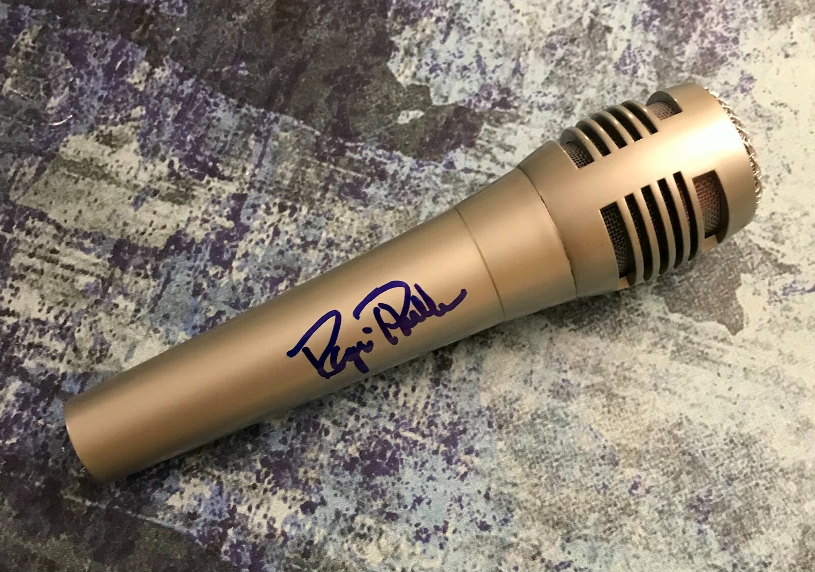 GFA Live! with Regis and Kelly * REGIS PHILBIN * Signed Microphone COA