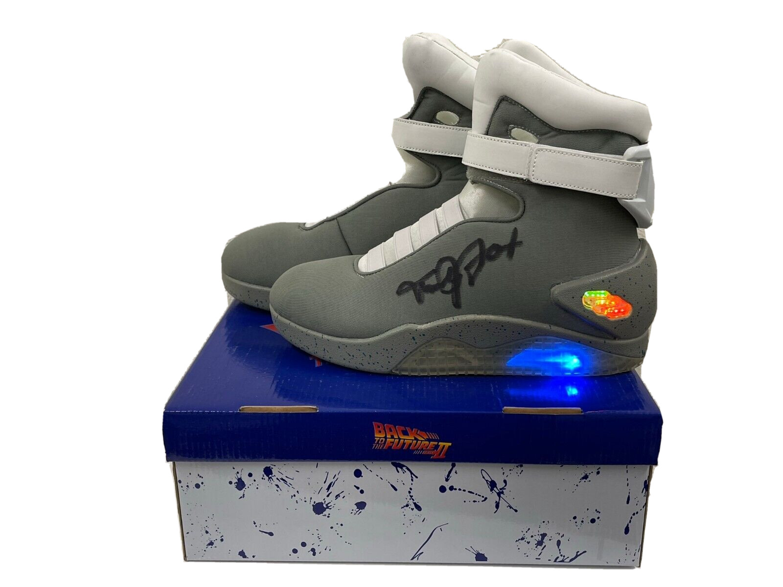 MICHAEL J FOX SIGNED BACK TO THE FUTURE SNEAKERS AUTHENTIC AUTOGRAPH BECKETT 1