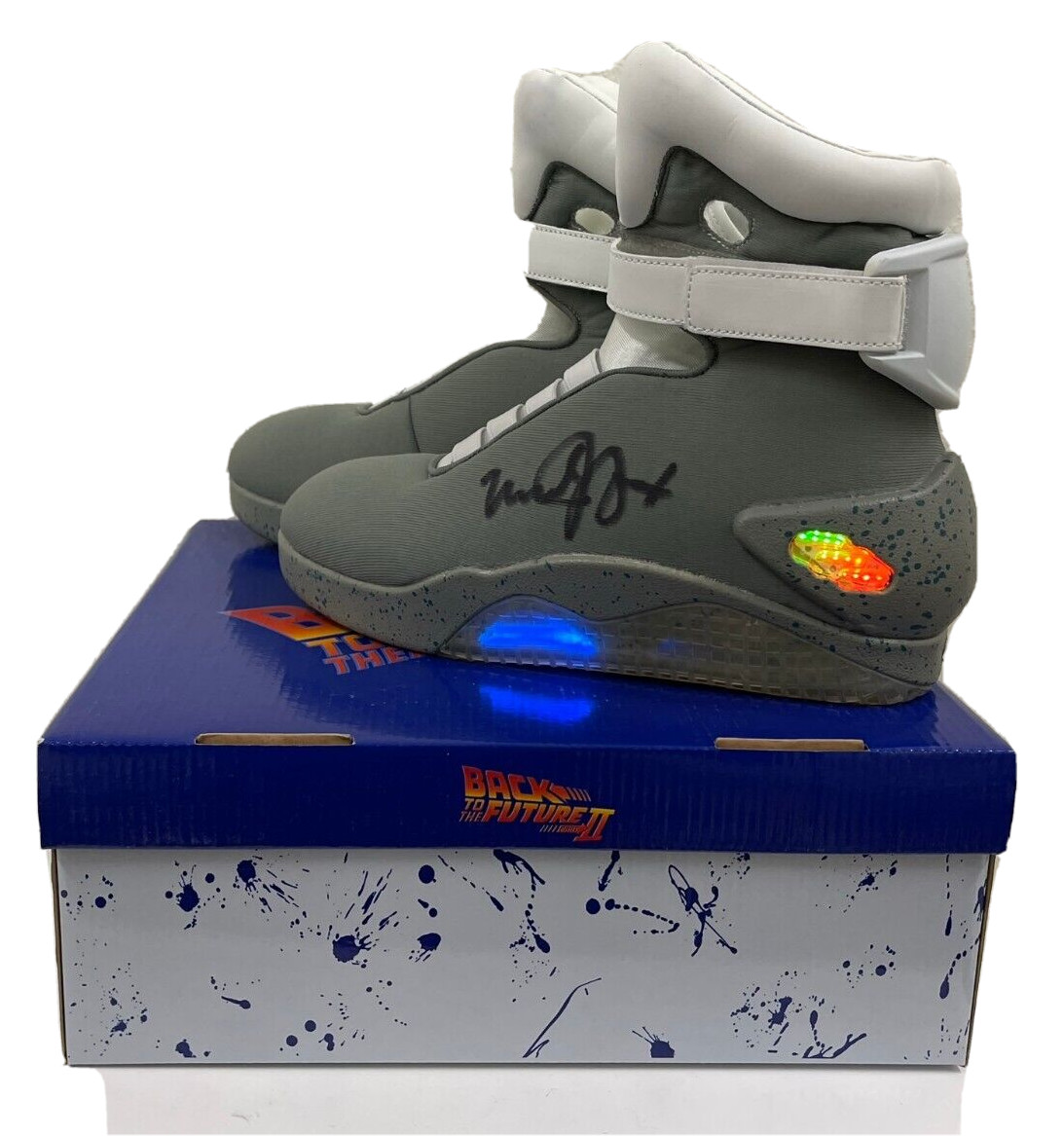 MICHAEL J FOX SIGNED BACK TO THE FUTURE SNEAKERS AUTHENTIC AUTOGRAPH BECKETT 33