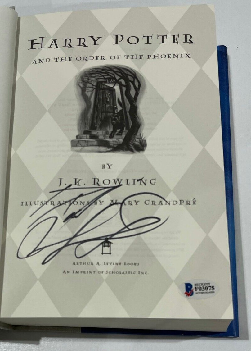 DANIEL RADCLIFFE SIGNED HARRY POTTER AND THE ORDER OF THE PHOENIX BOOK BECKETT 3