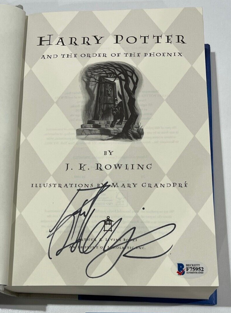 DANIEL RADCLIFFE SIGNED HARRY POTTER AND THE ORDER OF THE PHOENIX BOOK BECKETT D