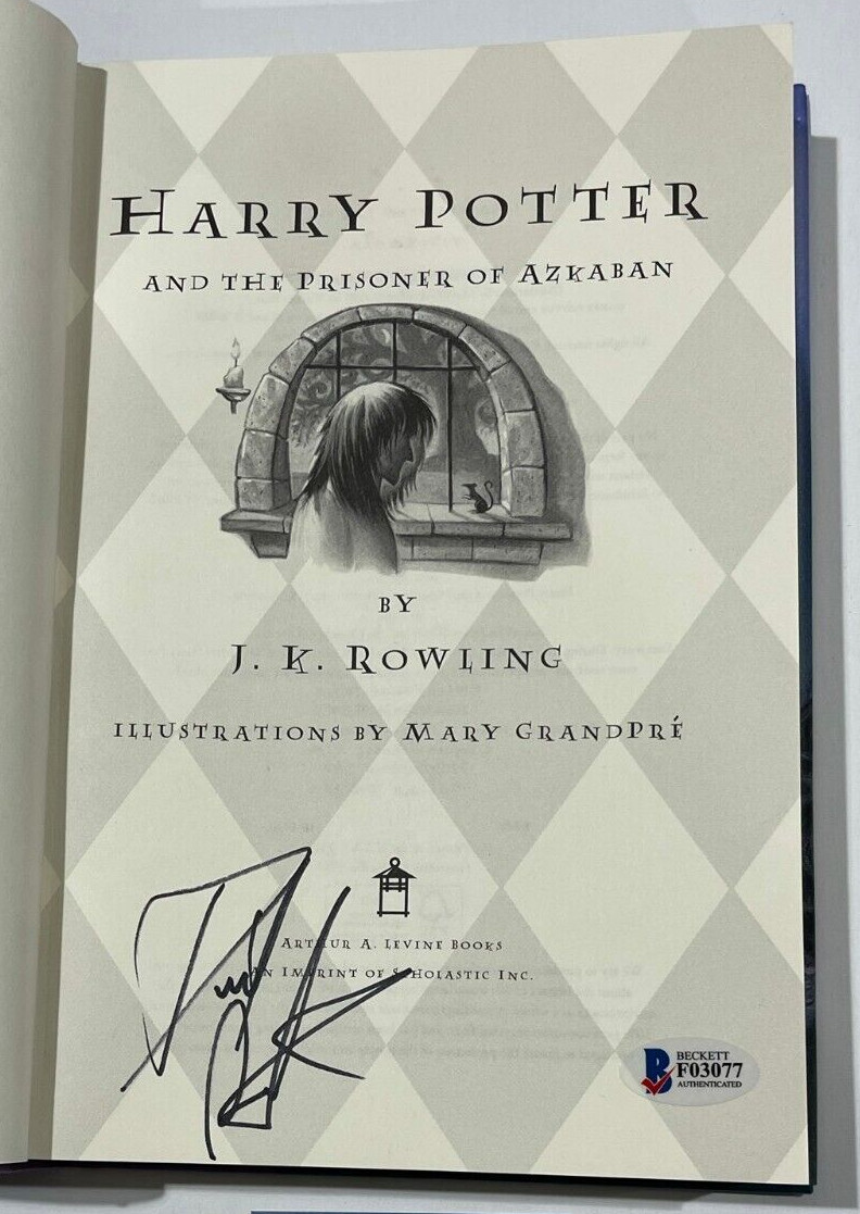 DANIEL RADCLIFFE SIGNED HARRY POTTER AND THE PRISONER OF AZKABAN BOOK BECKETT 10