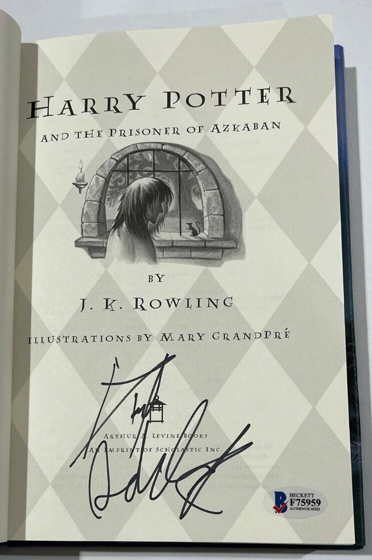 DANIEL RADCLIFFE SIGNED HARRY POTTER AND THE PRISONER OF AZKABAN BOOK BECKETT 13