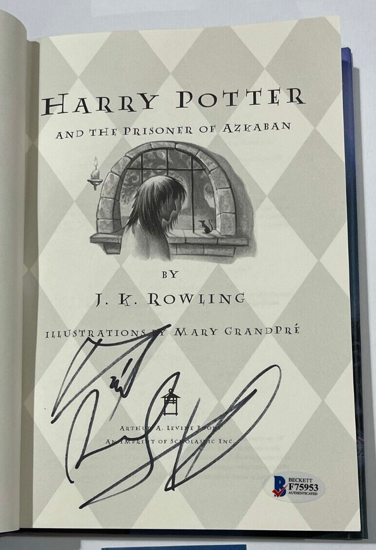 DANIEL RADCLIFFE SIGNED HARRY POTTER AND THE PRISONER OF AZKABAN BOOK BECKETT 14