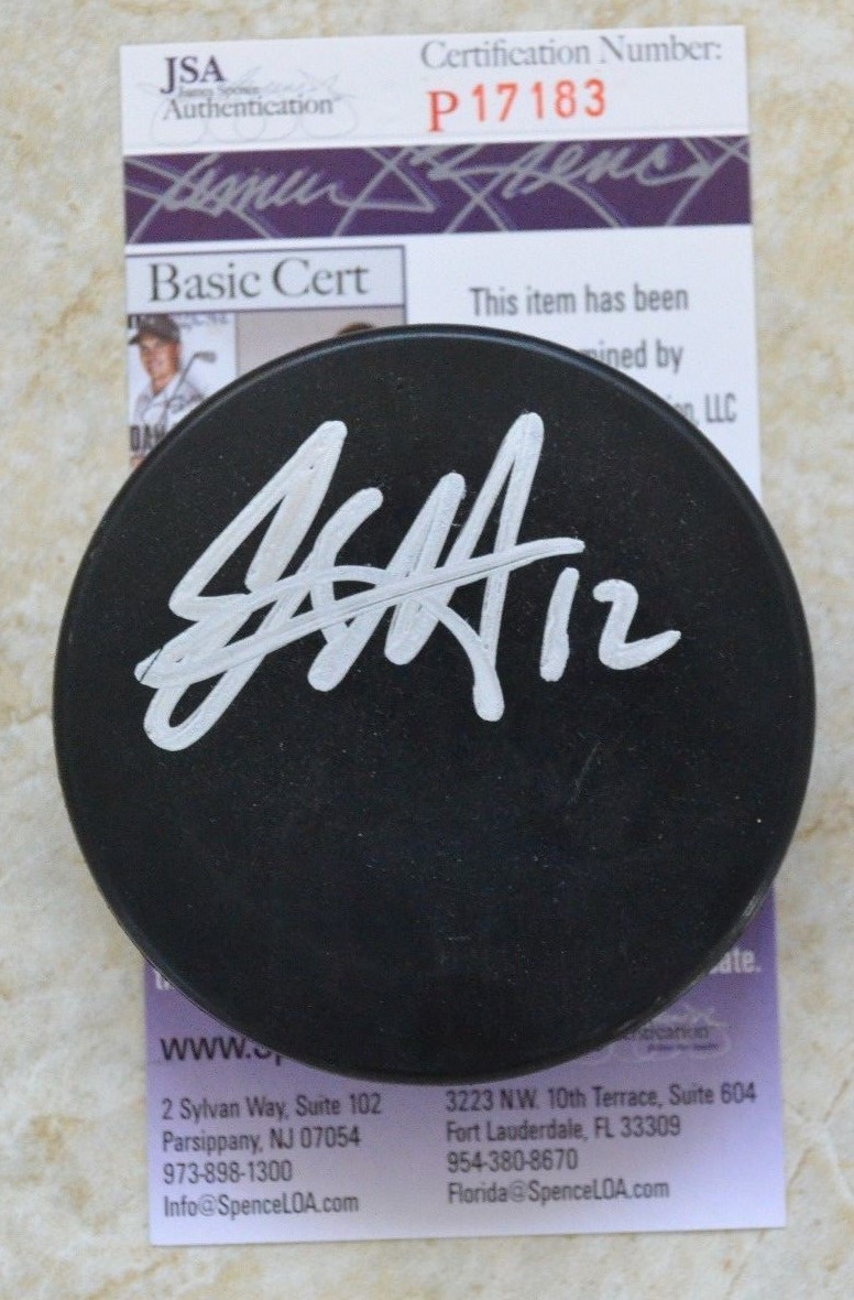 Eric Staal Signed Puck w/ JSA COA #P17183 Sabres Wild Carolina Hurricanes