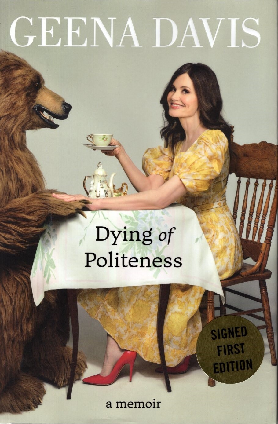 GEENA DAVIS signed autographed 1st edition book