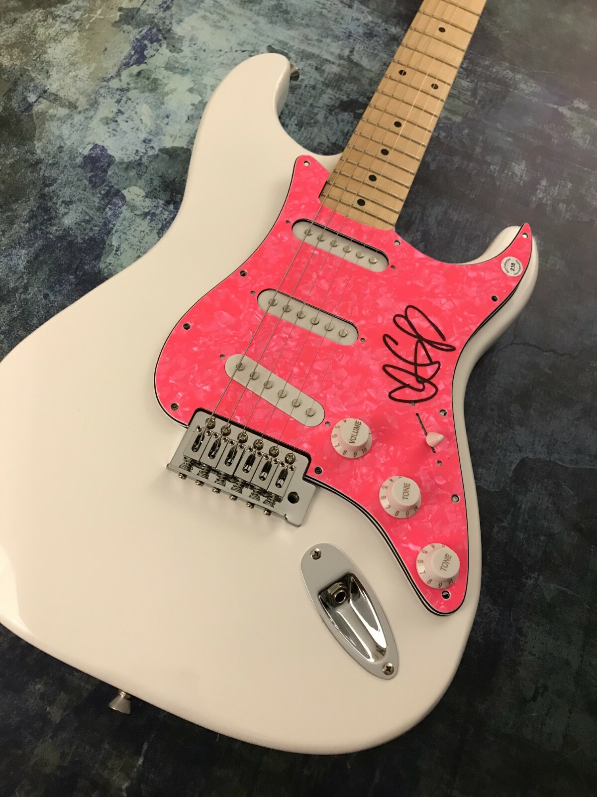 GFA Stay I Missed You * LISA LOEB * Signed Pink Electric Guitar PROOF B COA