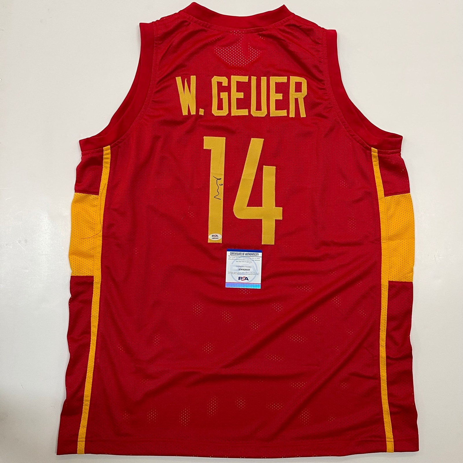 Willy Hernangomez signed jersey PSA/DNA SPAIN Autographed PELICANS
