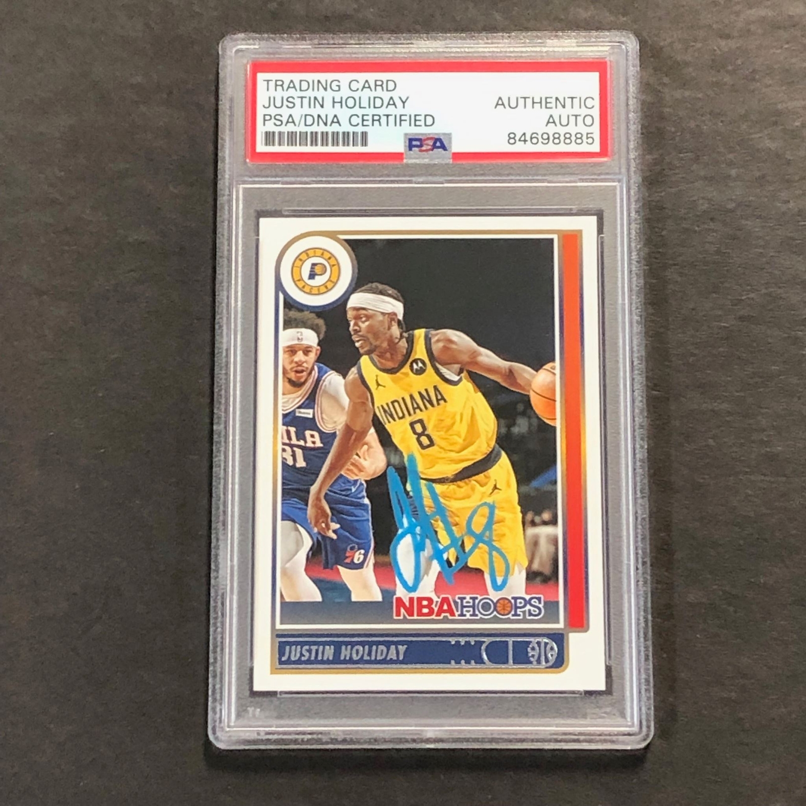 2021-22 NBA Hoops Panini #183 Justin Holiday Signed Card AUTO PSA Slabbed Bulls
