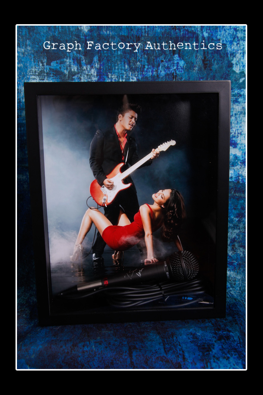 GFA Just the Way you Are * BRUNO MARS * Signed Framed Microphone PROOF COA