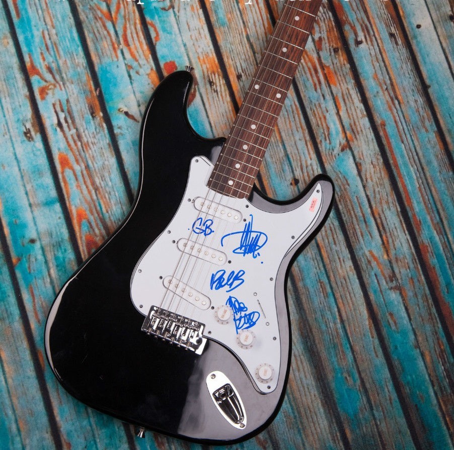 GFA Hip Hop Group * GETO BOYS * Signed Electric Guitar LA1 COA