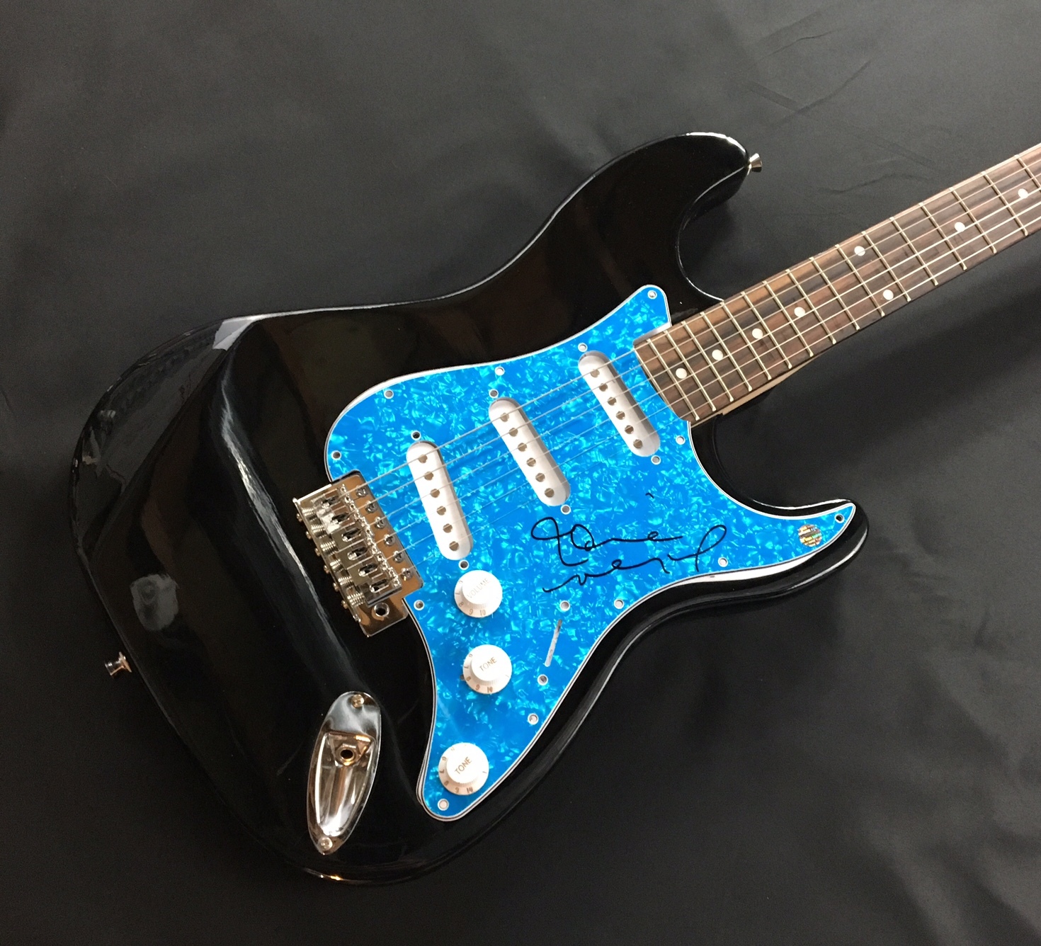 GFA Frozen & Broadway Star * IDINA MENZEL * Signed Electric Guitar M1 COA