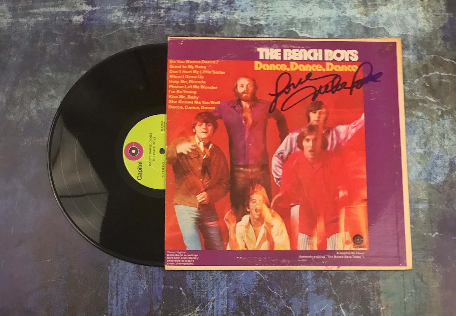 GFA The Beach Boys Dance. Dance. Dance * MIKE LOVE * Signed Record Album M2 COA