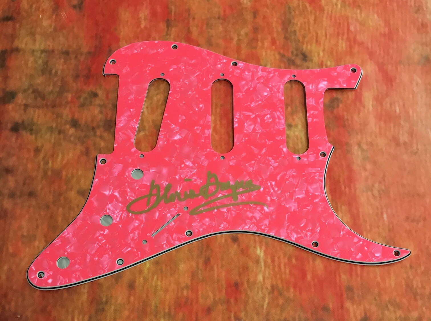 GFA I Will Survive R&B Star * GLORIA GAYNOR * Signed Electric Pickguard COA