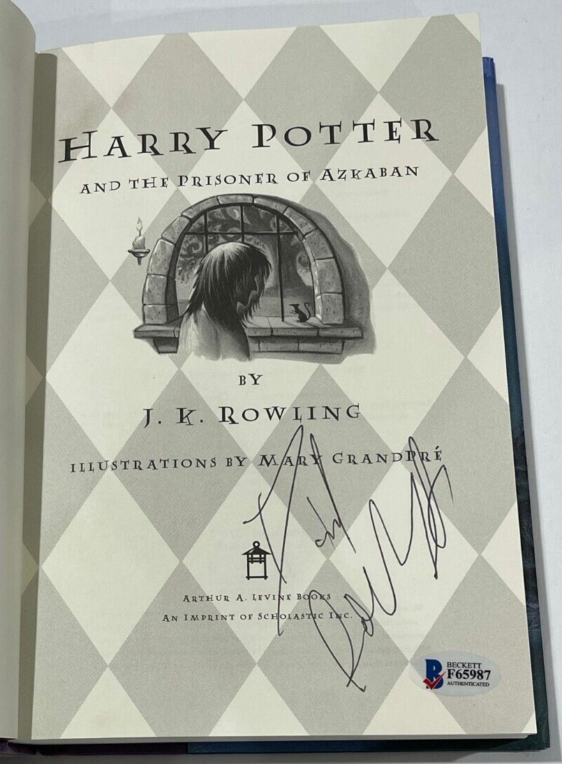 DANIEL RADCLIFFE SIGNED HARRY POTTER AND THE PRISONER OF AZKABAN BOOK BECKETT 7