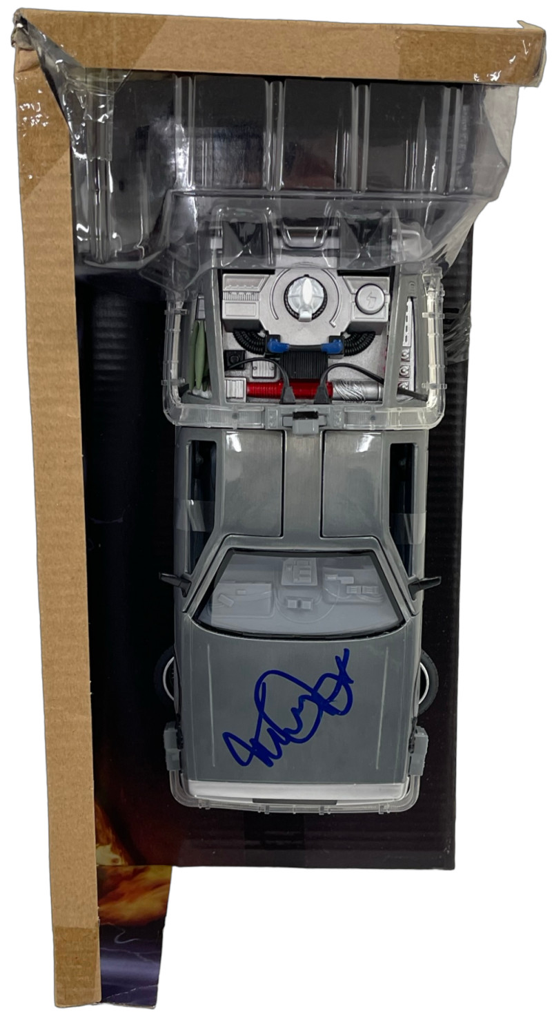 MICHAEL J FOX SIGNED BACK TO THE FUTURE 1:24 DELOREAN DIECAST BECKETT COA
