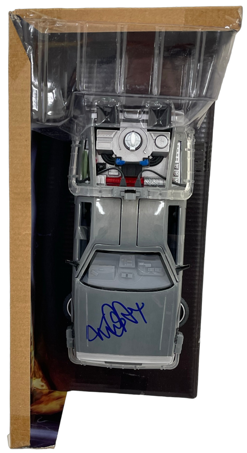 MICHAEL J FOX SIGNED BACK TO THE FUTURE 1:24 DELOREAN DIECAST BECKETT COA
