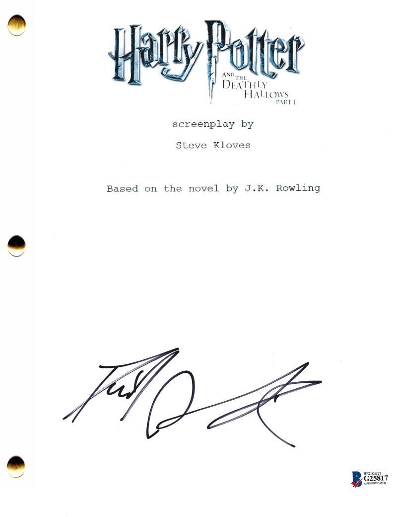 DANIEL RADCLIFFE SIGNED HARRY POTTER AND THE DEATHLY HALLOWS 1 SCRIPT BECKETT
