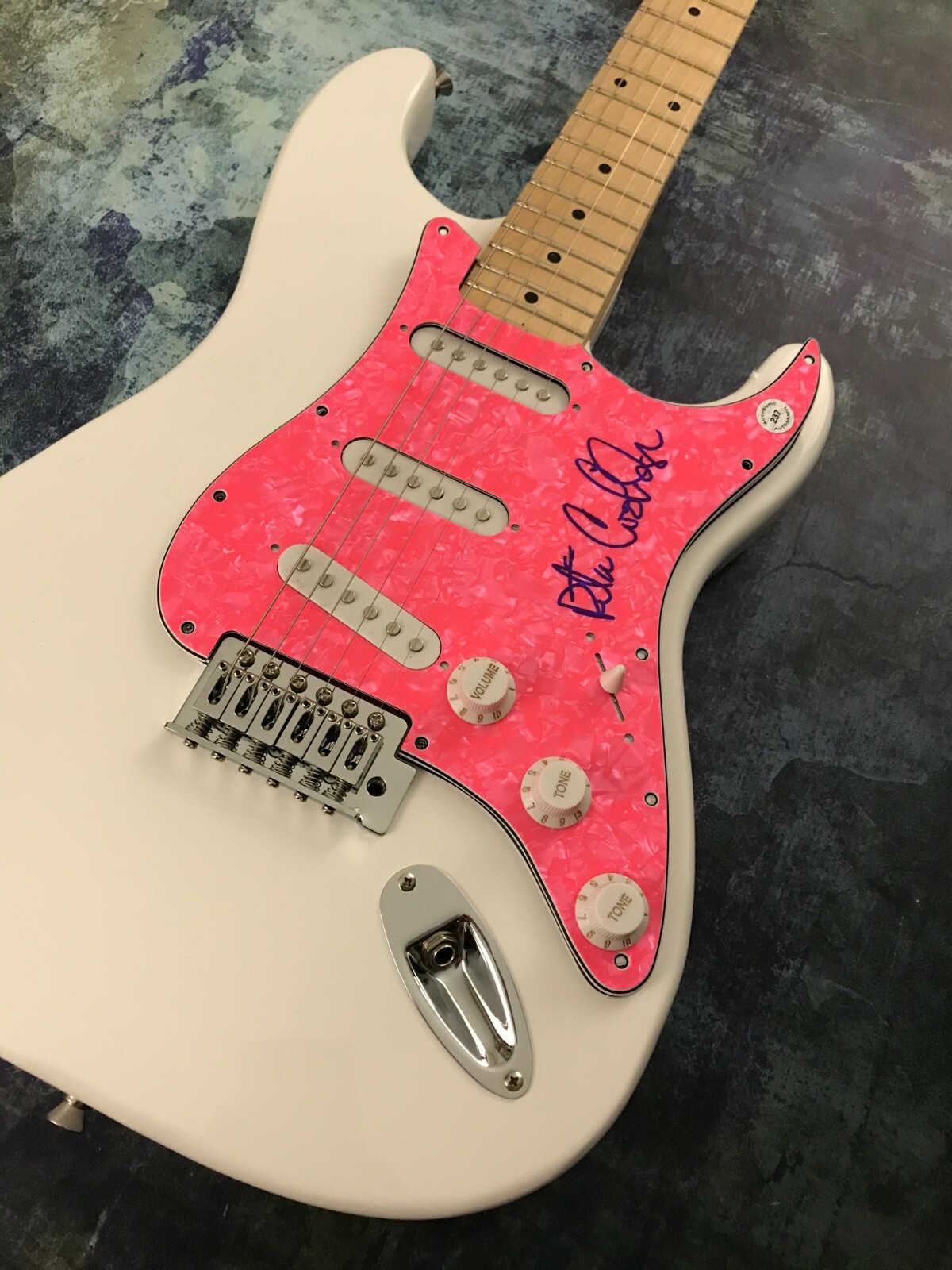 GFA Higher and Higher * RITA COOLIDGE * Signed Electric Guitar PROOF C COA
