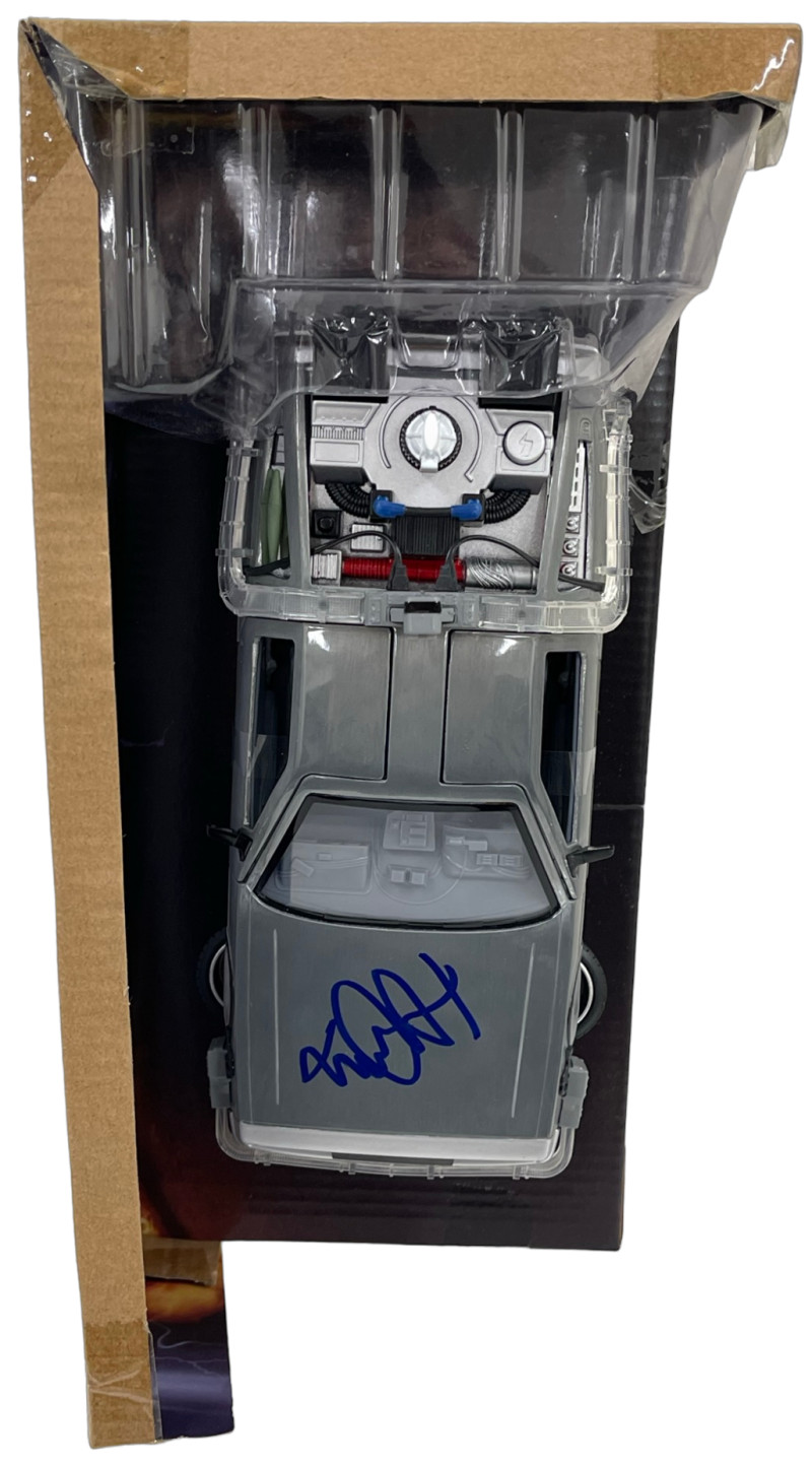 MICHAEL J FOX SIGNED BACK TO THE FUTURE 1:24 DELOREAN DIECAST BECKETT COA
