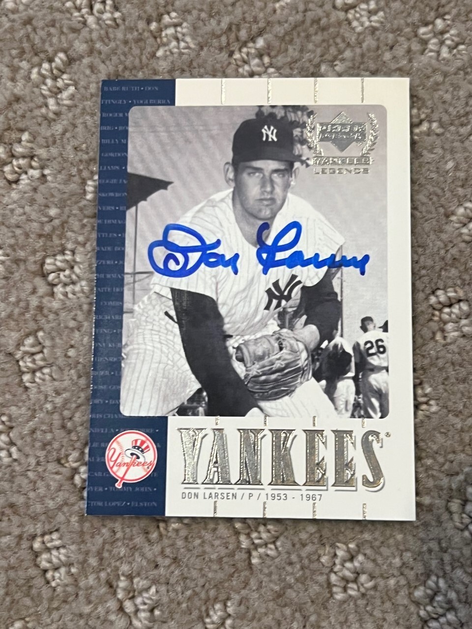 Don Larsen signed autographed 2000 Upper Deck Yankees Legends Baseball Card #26
