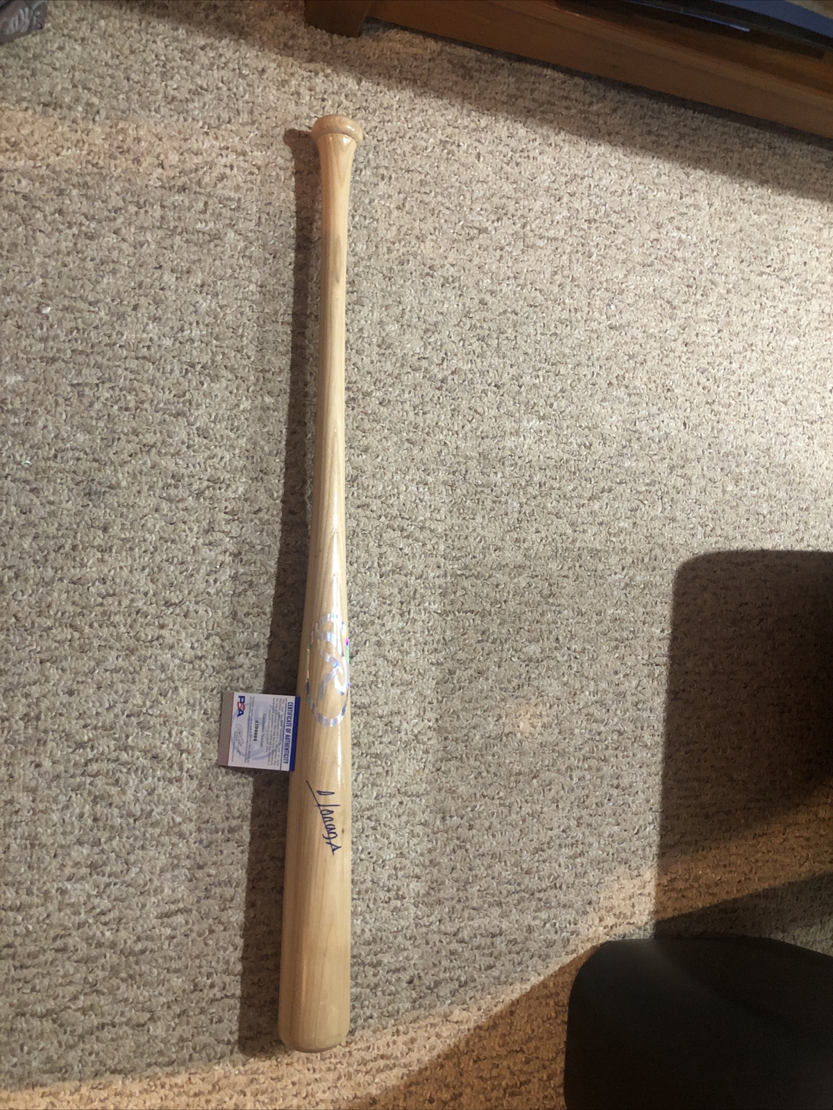 CHICAGO WHITE SOX- YOAN MONCADA SIGNED AUTOGRAPH RAWLINGS BAT PSA DNA COA