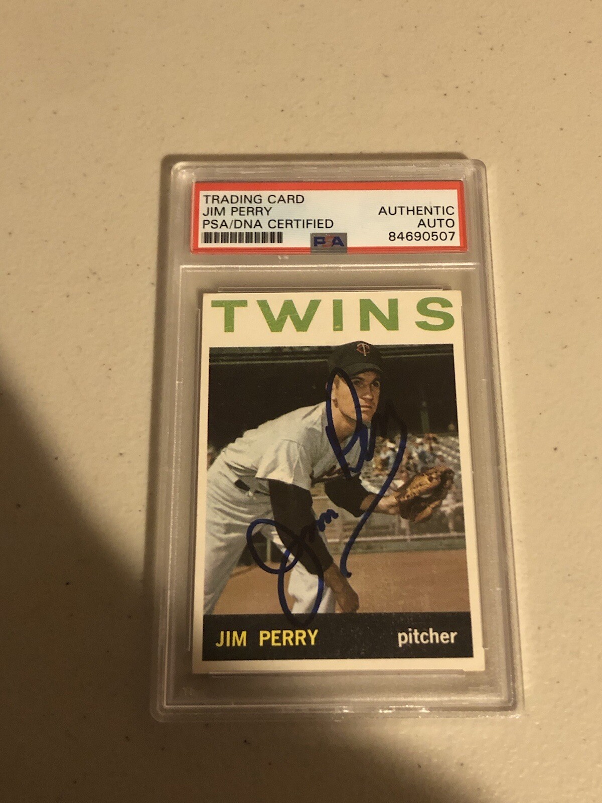 JIM PERRY 1964 TOPPS SIGNED AUTOGRAPH TRADING CARD PSA COA SLAB TWINS