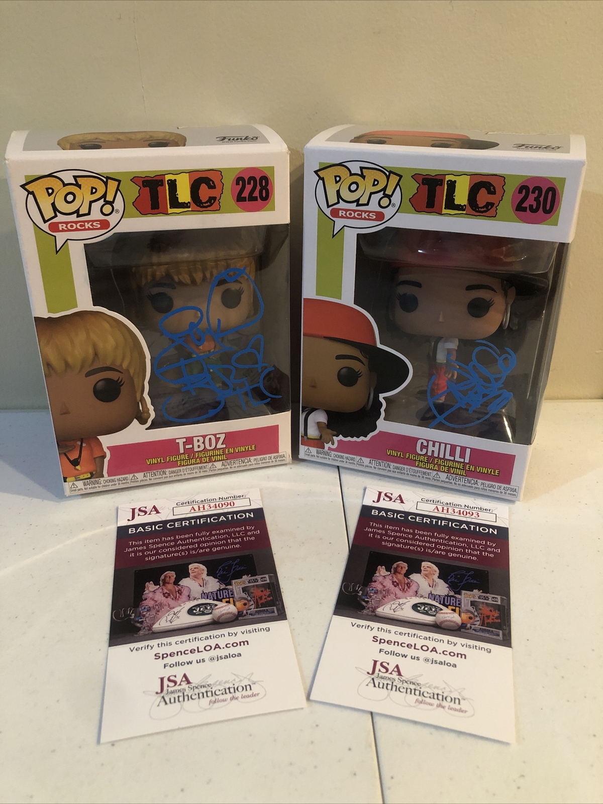 TLC SIGNED AUTOGRAPH FUNKO POP SET JSA COA T- BOZ & CHILLI NO SCRUBS
