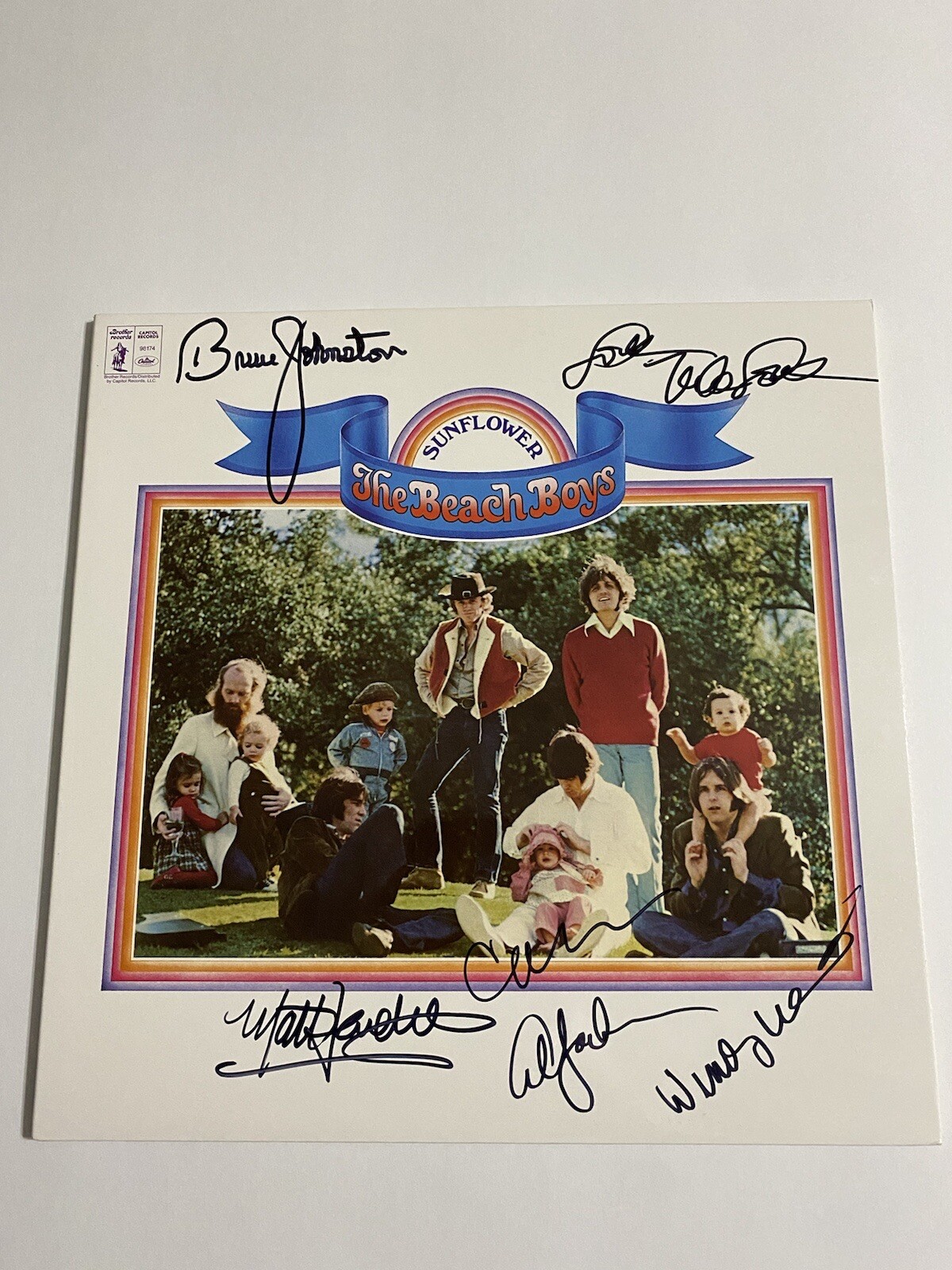 Beach boys signed auto Vinyl Record “Sunflower”mike love johnston Jardine PROOF

