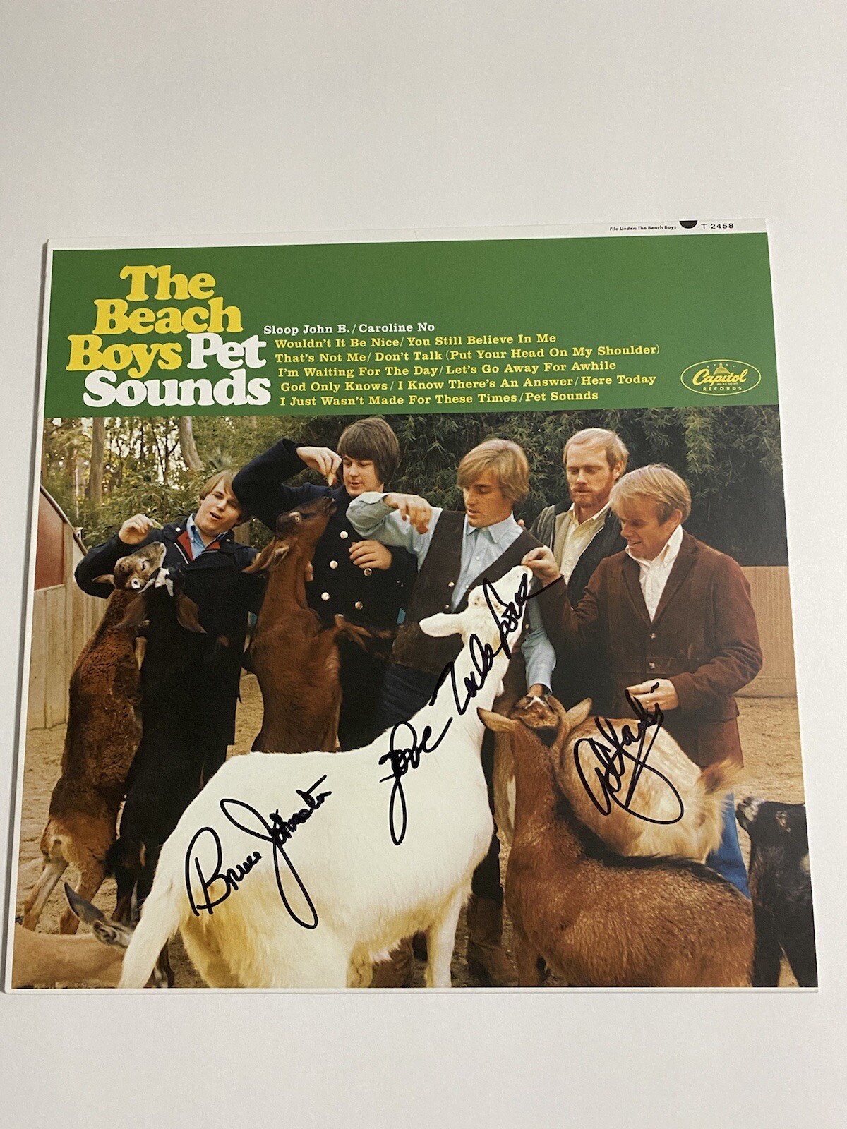 Beach boys signed auto Vinyl Record Pet Sounds mike love johnston Jardine PROOF
