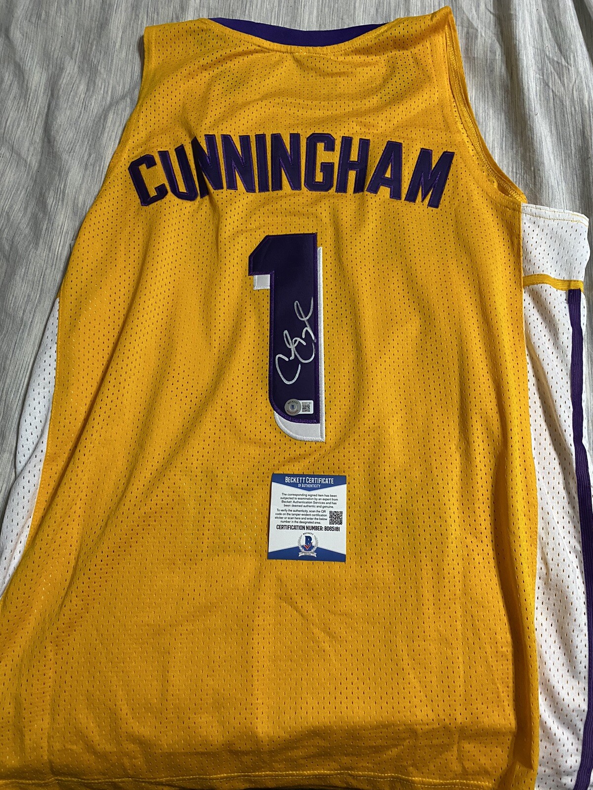 CADE CUNNINGHAM MONTVERDE SIGNED AUTOGRAPHED Pistons Star JERSEY BECKETT COA
