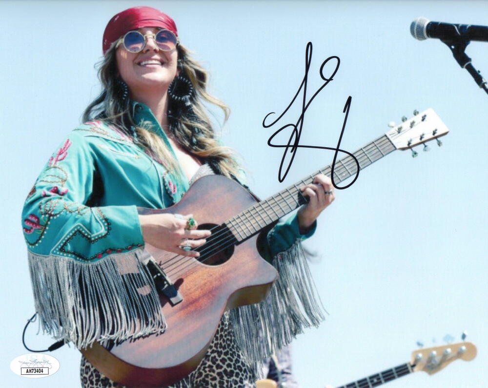 Lainey Wilson Signed Autograph 8x10 Photo - Yellowstone Country Music Star JSA
