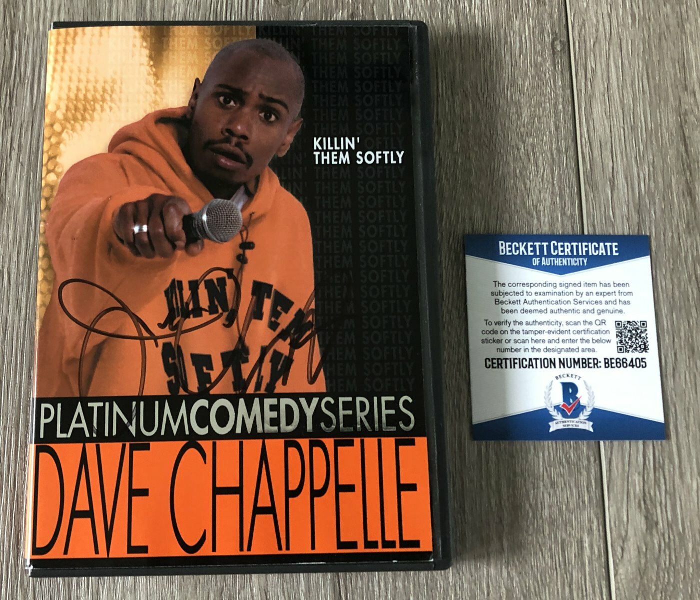 COMEDIAN DAVE CHAPPELLE SIGNED KILLIN' THEM SOFTLY DVD w/PROOF & BECKETT BAS COA
