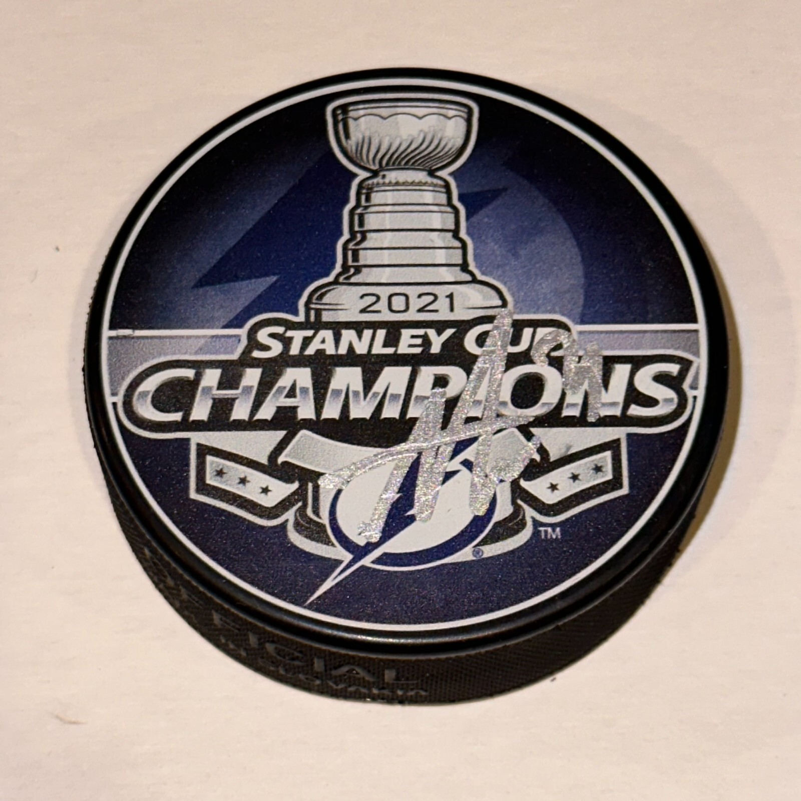 ANTHONY CIRELLI Signed LIGHTNING 2021 STANLEY CUP CHAMPS Puck Beckett Auth BAS
