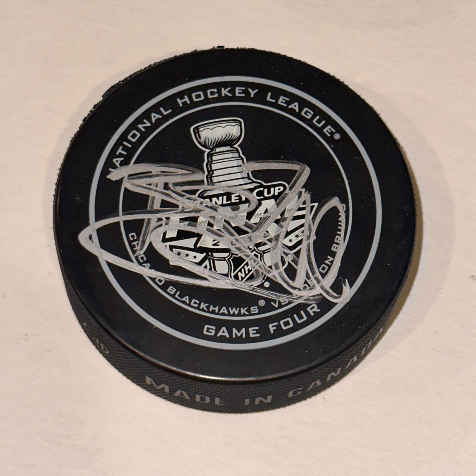 BRENT SEABROOK Signed 2013 STANLEY CUP FINAL Official GAME Puck Beckett Auth BAS
