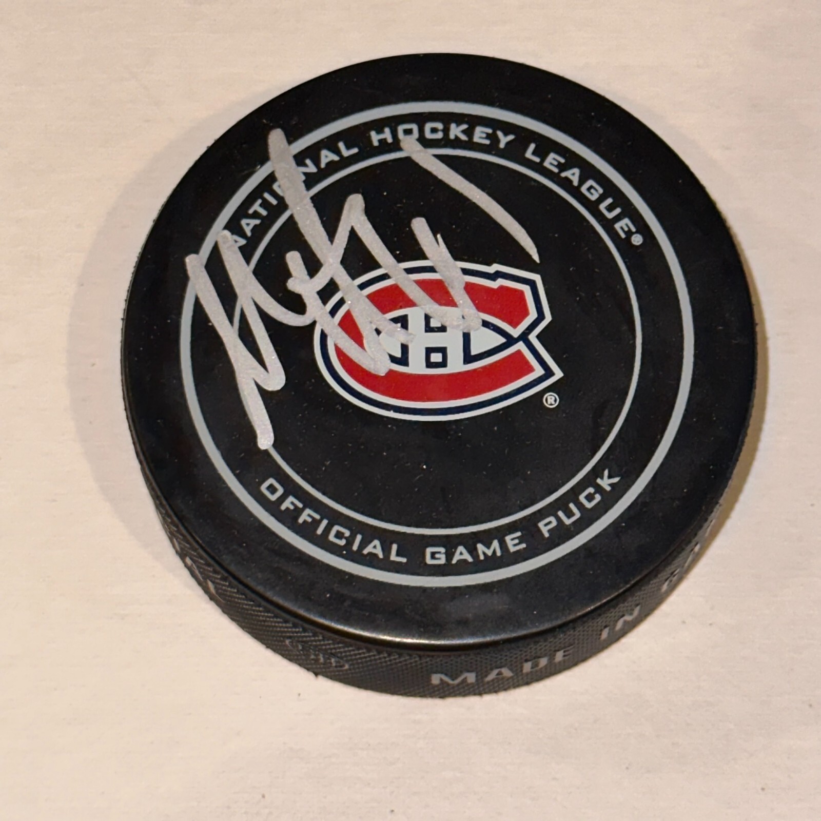 MAX PACIORETTY Signed Montreal CANADIENS Official GAME Puck Beckett Auth (BAS)
