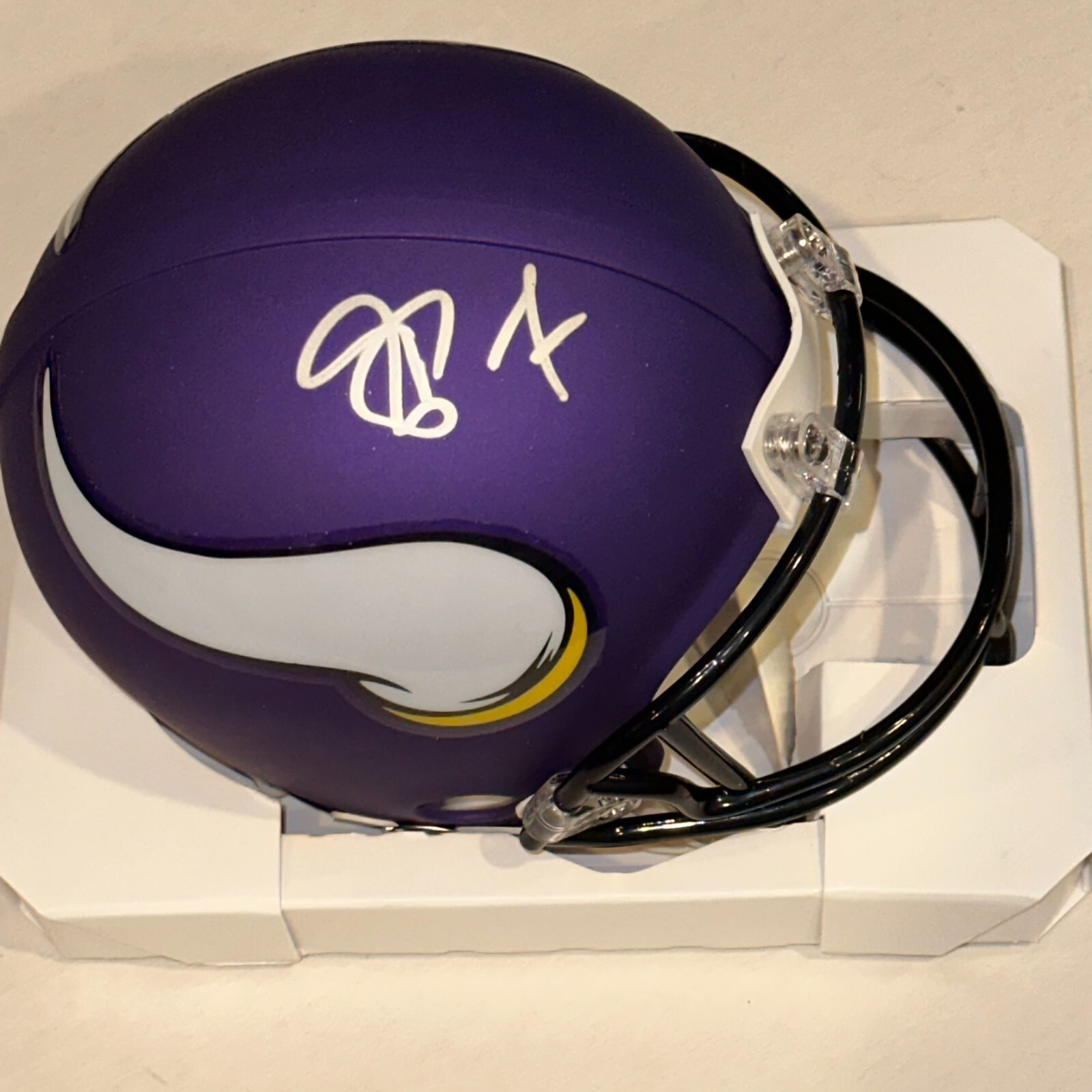 PATRICK PETERSON Signed Minnesota VIKINGS Mini-helmet Beckett Auth. (BAS)
