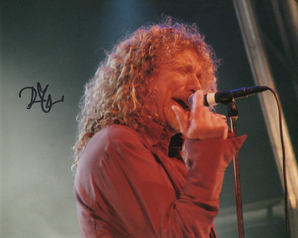 ROBERT PLANT SIGNED AUTOGRAPH 8X10 PHOTO - LED ZEPPELIN ICON, PRESENCE W/ JSA